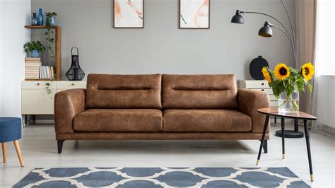 What You Should Know Before Buying A Leather Couch