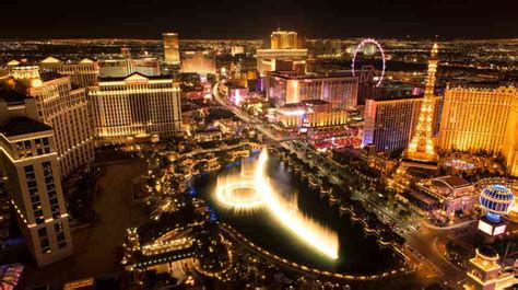 3 Rare Las Vegas Hotels With Balcony Rooms 2024