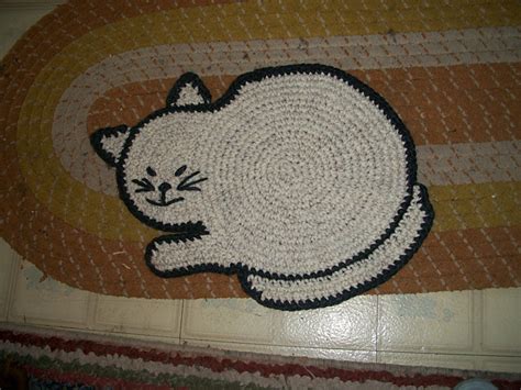 Ravelry: Cat Rug pattern by Gloria Hander-Lyons