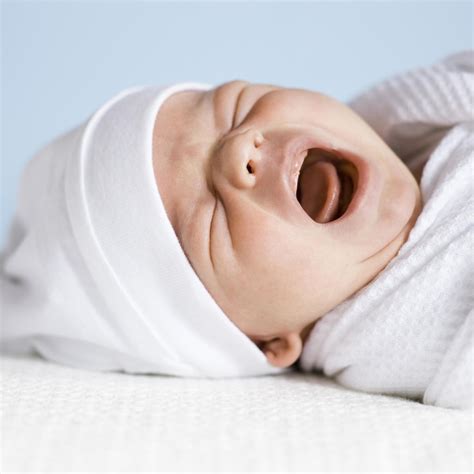 What is Colic in Babies? | Colicky baby remedies, Colic baby, Baby remedies