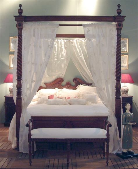 Victorian Canopy Bed - Buy Bed Product on Alibaba.com