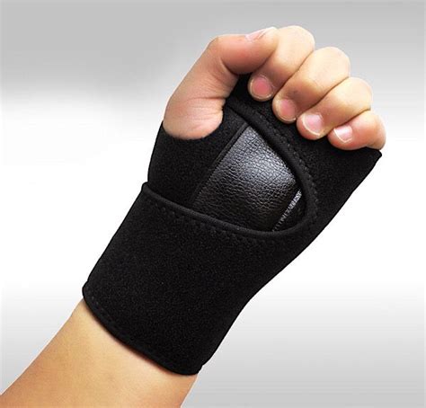 OmniBrace-Neoprene Carpal Tunnel Wrist Brace withSelf Heating Fabric