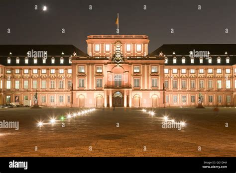 Mannheim castle hi-res stock photography and images - Alamy