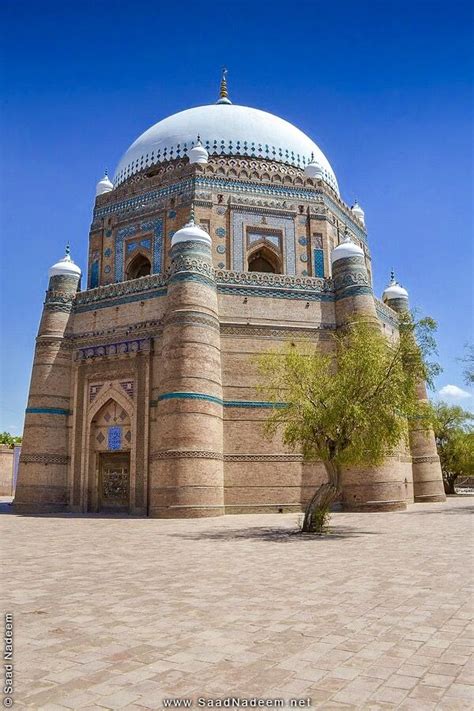 Multan : Shrine of Shah-Rukhnai- Alam - Punjab Pak. | Pakistani architecture, Beautiful mosques ...