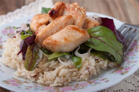 An easy chicken rice salad for a cold lunch