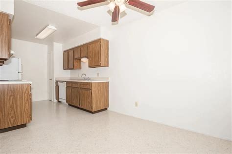 Woodside Village Apartments - Clovis, CA 93612