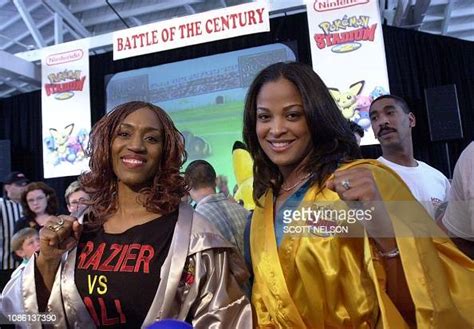 Female boxers Laila Ali and Jacqui Frazier pose together during a 24... News Photo - Getty Images