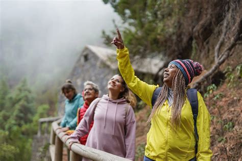 Women's Hiking Groups Near Me: 11 Hiking Clubs You Should Join