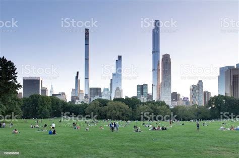 Central Park Skyline Stock Photo - Download Image Now - Central Park ...