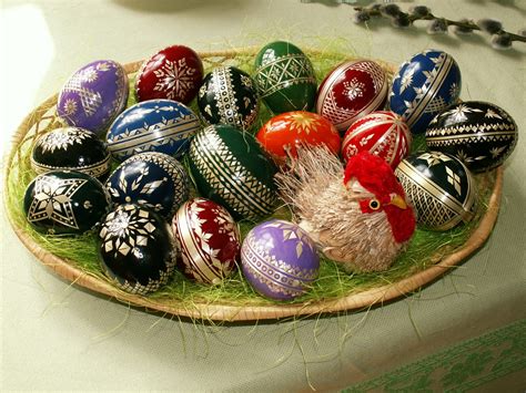 cwaux: Beautiful Decorated Easter Eggs HD Wallpaper