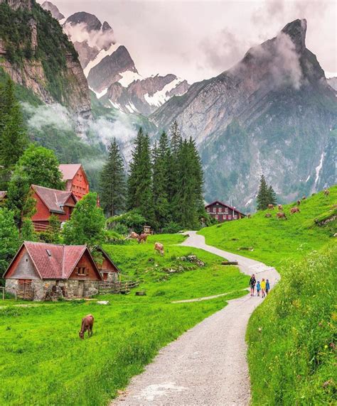 Top 10 Tourist Attraction To Visit in Switzerland - Tour To Planet | Beautiful places to visit ...