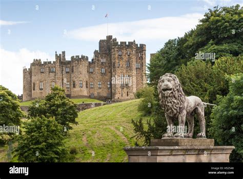 Alnwick Castle, home of the Duke and Duchess of Northumberland, film ...