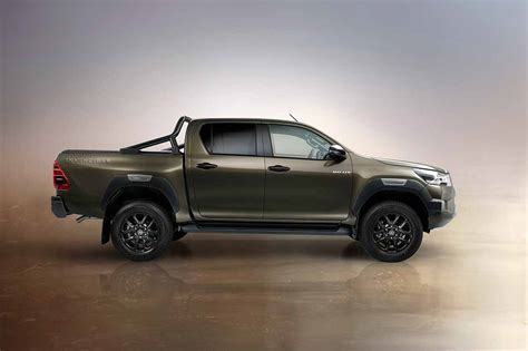 Toyota Exterieur_toyota-hilux-invincible-le-nouveau-pick-up-2020_4 photo en Haute Définition