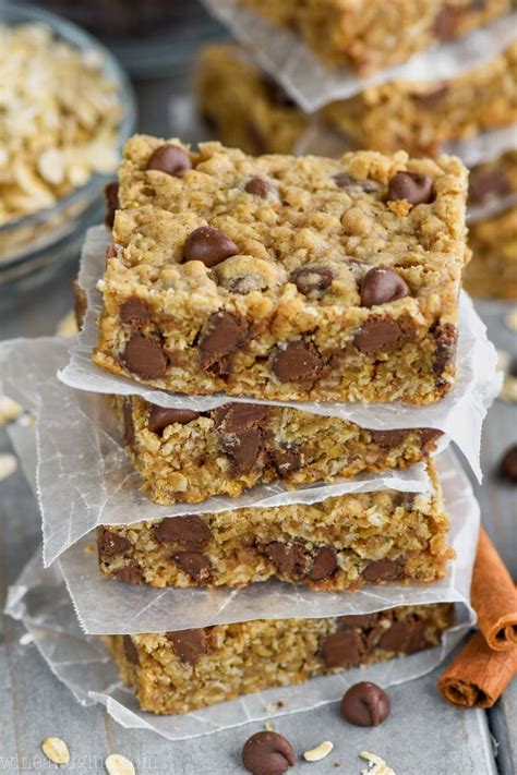 These Oatmeal Chocolate Chip Bars are such an easy delicious reci… | Oatmeal chocolate chip bars ...