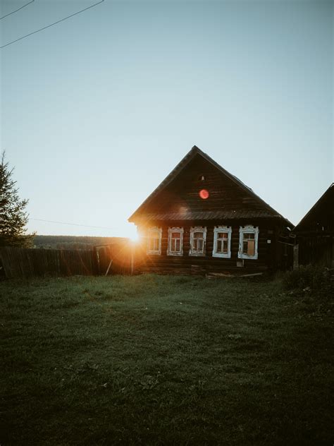 Red Barn House · Free Stock Photo