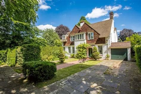 Take a tour of this beautiful £1.1m five-bedroom Purley house - Croydon Advertiser