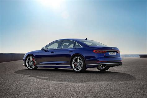 Hot new Audi S8 revealed as 563bhp luxury saloon - Car Keys