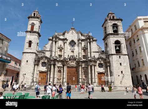 Catedral de San Cristobal Stock Photo - Alamy