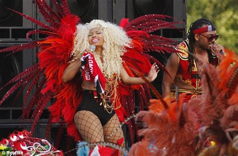 Nicki Minaj "Pound The Alarm" Video Shoot In Trinidad [Videp/Photo] - Urban Islandz