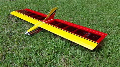 Little Plank RC Glider Build and first flight - YouTube