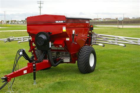 Towed fertilizer spreader - AIRFLO 5500 - Salford Group Inc. - liquid / pneumatic / folding