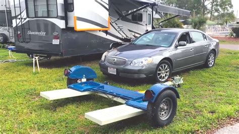 How to Choose and Use an RV Tow Dolly - TheRVgeeks.com