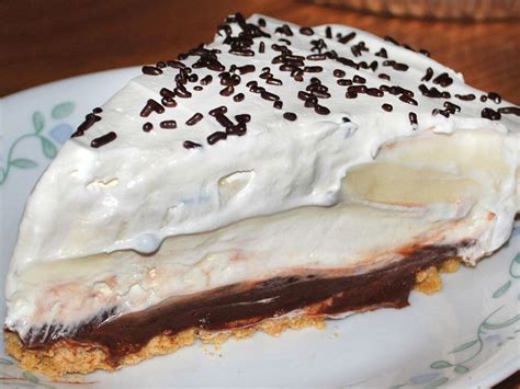 Meet Texas Yum Yum: The Easiest No-Bake Pie You’ll Ever Make