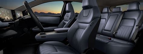 2023 Nissan ARIYA Interior, Cargo & Seating | Nissan Canada