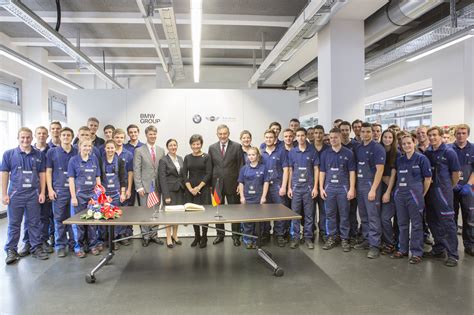 Secretary Pritzker Tours BMW Factory and Training Facilities in Germany | Department of Commerce