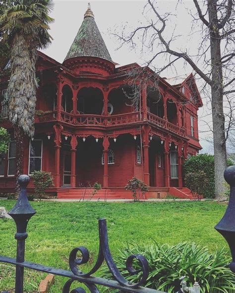 19th century Gothic mansion in Louisiana. : r/evilbuildings