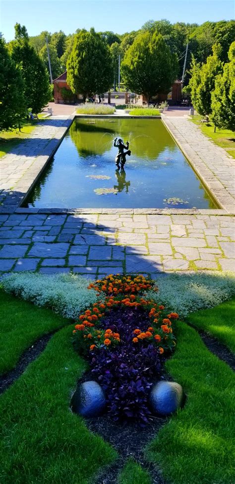 Botanical gardens entrance (Gothenburg, Sweden) | Garden entrance ...