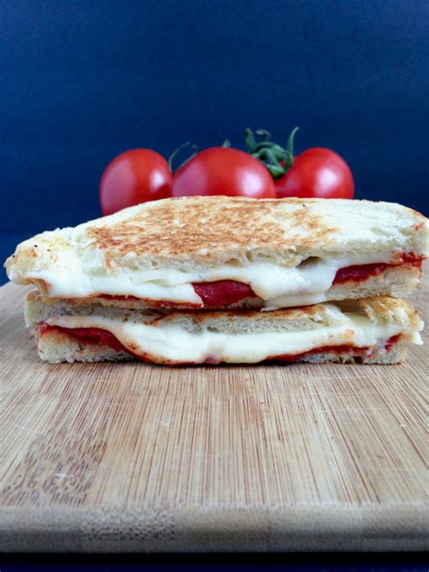 Grilled Cheese & Tomato Soup Sandwich - Sinful Nutrition