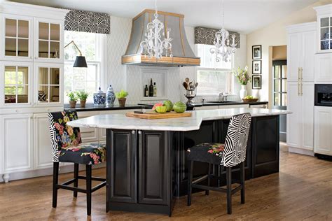 How to a Choose Kitchen Island with Seating for Your Space