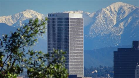 Snow on the mountains : r/LosAngeles