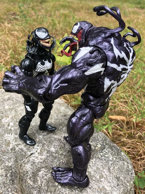 REVIEW: Marvel Legends Monster Venom Build-A-Figure - Marvel Toy News