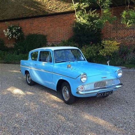 Heartless Thief Steals Harry Potter Replica Ford Anglia