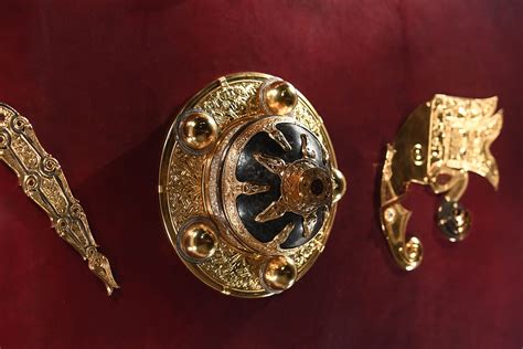 Sutton Hoo Treasure Worth - Sutton Hoo Treasure. Purse lid. 7th-8th ...