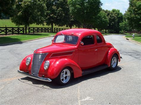 Show winner 1937 Ford 5 Window Coupe Hot Rod for sale