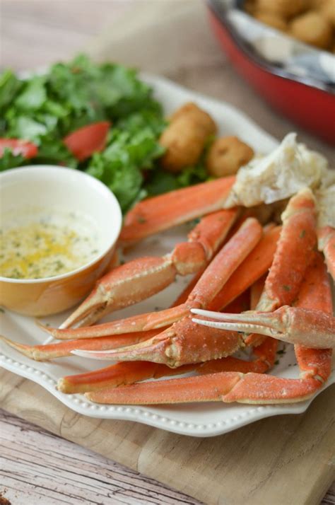 Snow Crab Legs with Garlic Butter - Mommy Hates Cooking