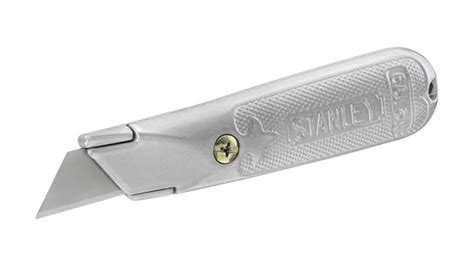 Why Everybody Should Buy a Stanley Knife When Possible