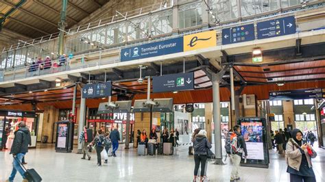 eurostar-arrival-area-signs-gare_du_nord - Paris by Train