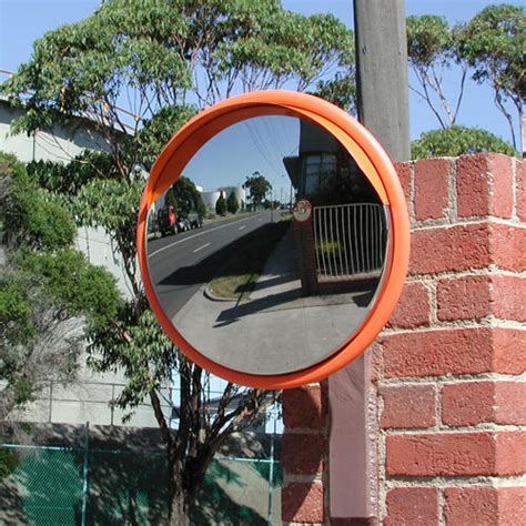 Convex Mirror: Definition, Diagram, Equation, and Application