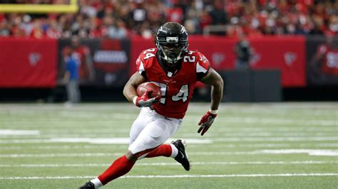 Devonta Freeman gets Falcons on the board vs. Chiefs