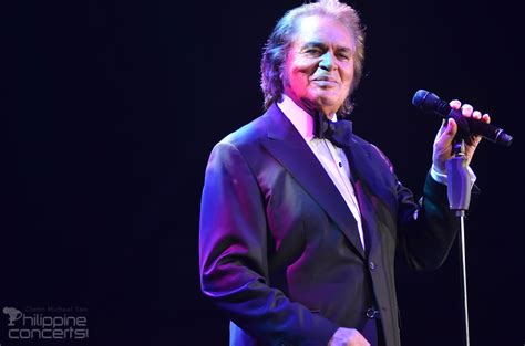 Engelbert Humperdinck Concert Photos - Philippine Concerts