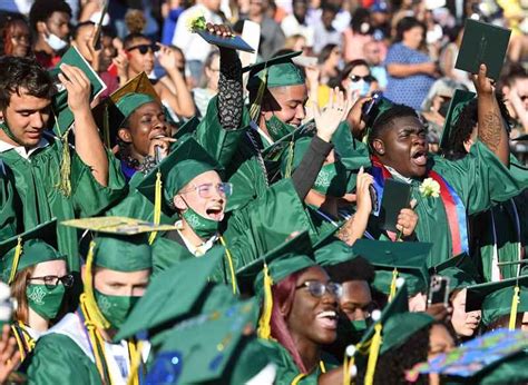 New London High School grads celebrate culmination of a tough few years