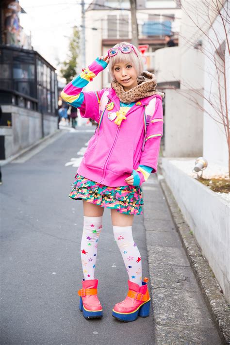 tokyo-fashion-week-street-style-045-150314-35-1 | Tokyo fashion, Cool street fashion, Harajuku ...