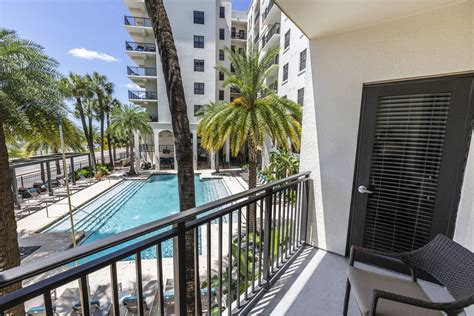 2Bayshore | Luxury Bayshore Apartments in Tampa, FL