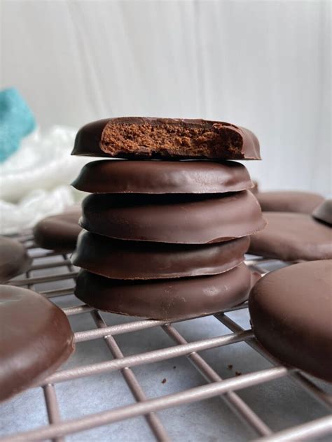 Paleo Thin Mint Girl Scout Cookies (Copycat Recipe) - Bake It Paleo