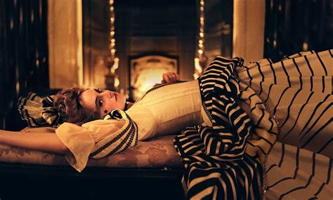 Emma Stone Breaks Her No-Nudity Rule in The Favourite: Inside the Decision