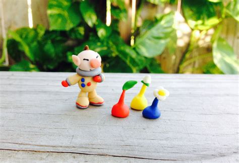 Captain Olimar Mini Figure Pikmin